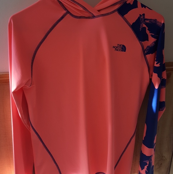 Northface hooded longsleeve - Picture 2 of 2